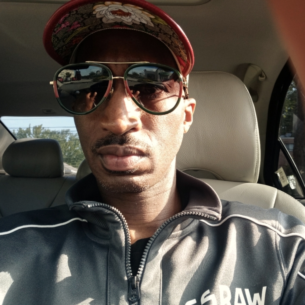 Meet your Posher, Raymarr